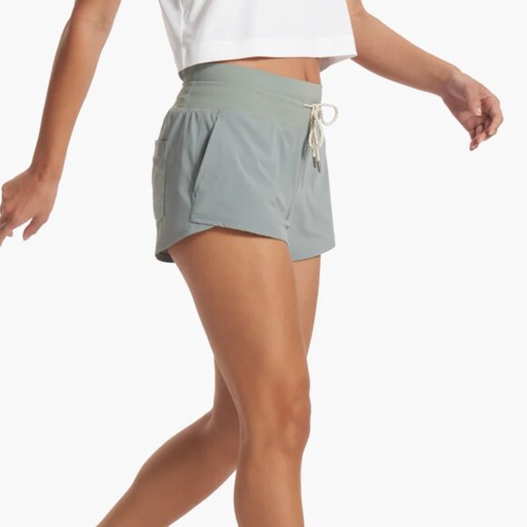 Vuori women’s Seabreeze Short Fern Size Small NWOT - Picture 2 of 9
